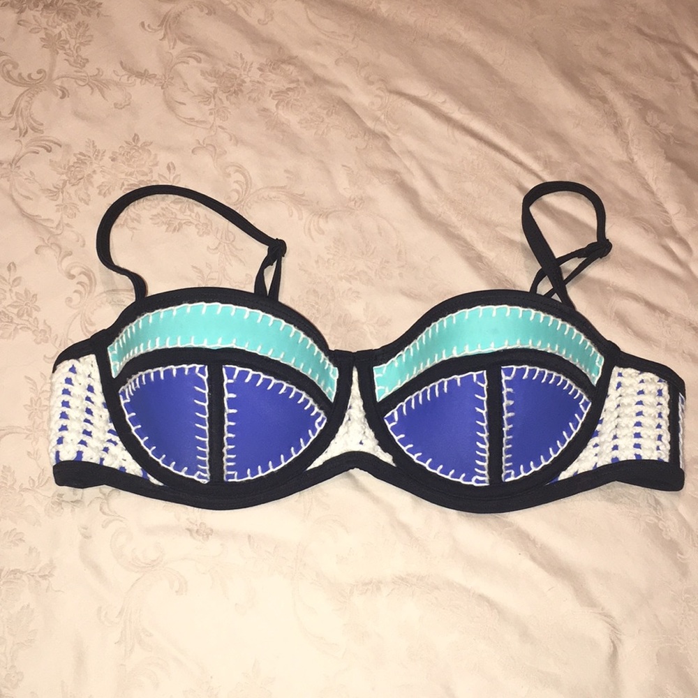 TRIANGL crochet balconnet top